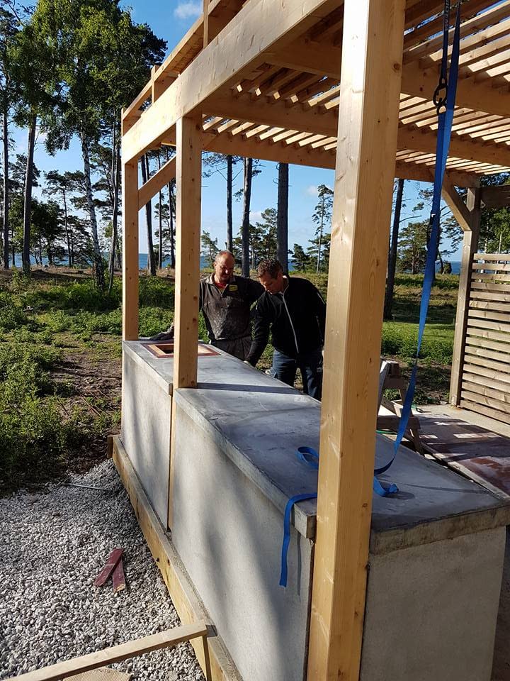 Idag är det besiktning av villan i Ljugarn. Vi håller på med att lägga betong ... 3